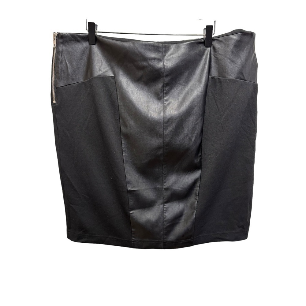 Juna Rose Black Multi Media Faux Leather Mini Skirt Size 1x